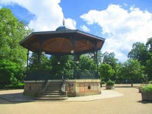 Le kiosque Joseph Epstein
